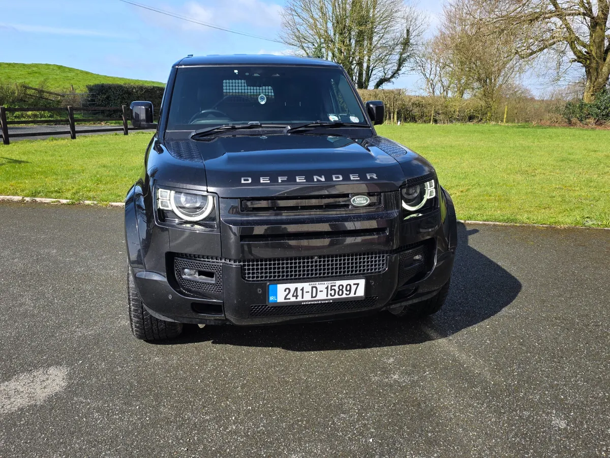 2024 LAND ROVER DEFENDER D300 X-DYNAMIC - Image 4