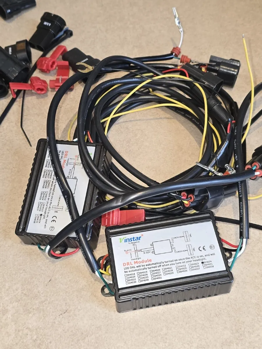 Nissan Navara D40 Front Lights 12V - Image 3