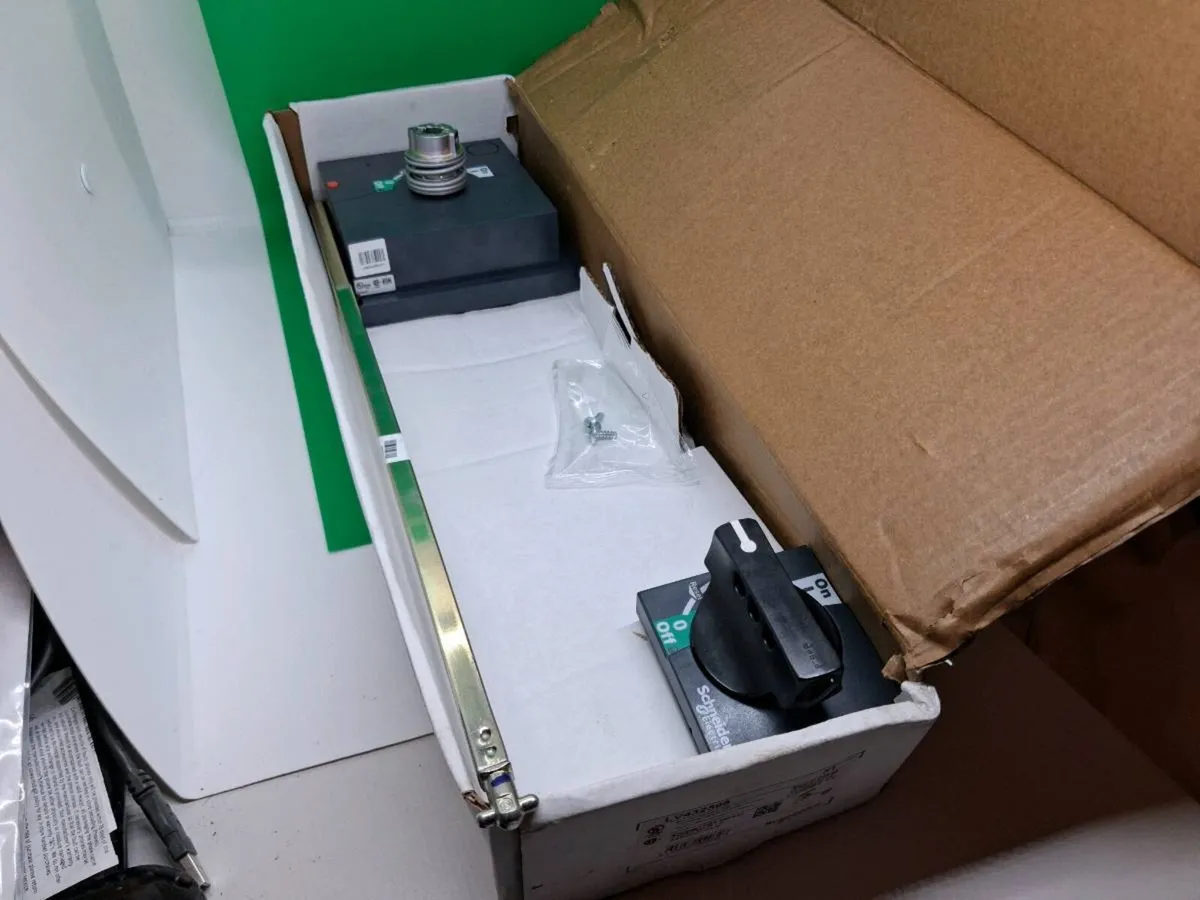 Postage - Schneider LV432598 Extended Rotary Handl - Image 1