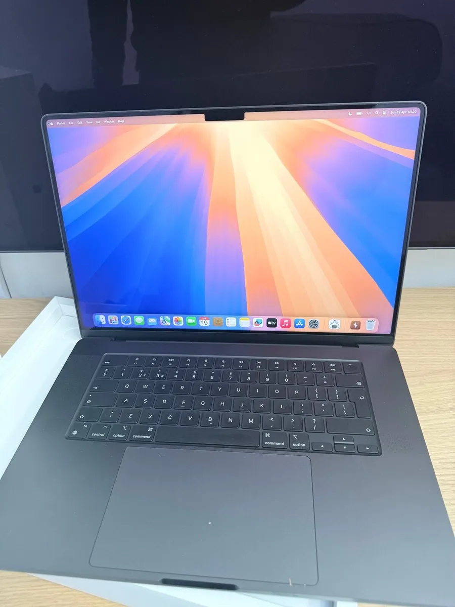 MacBook M3 pro 2024 - Image 1