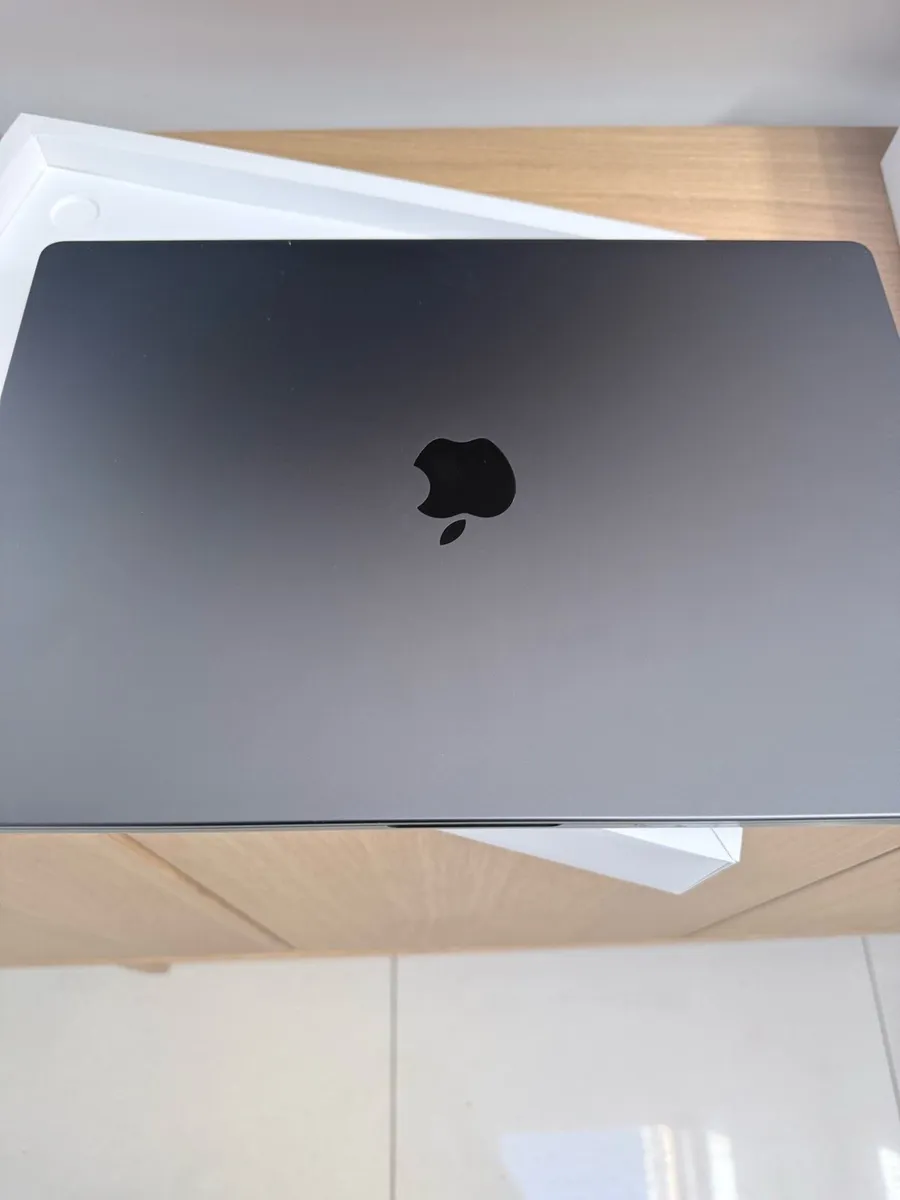MacBook M3 pro 2024 - Image 3