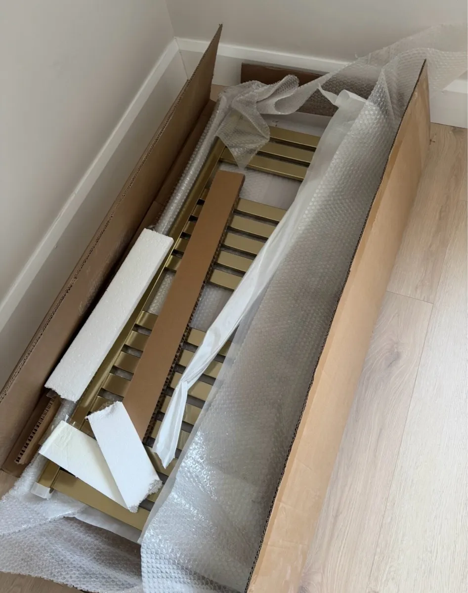 Sonas Towel Radiator - Towel Warmer - Brand New - Image 2