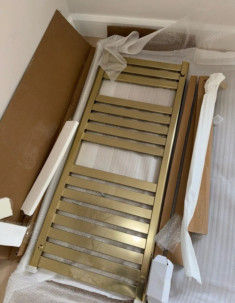 Sonas Towel Radiator - Towel Warmer - Brand New - Image 4