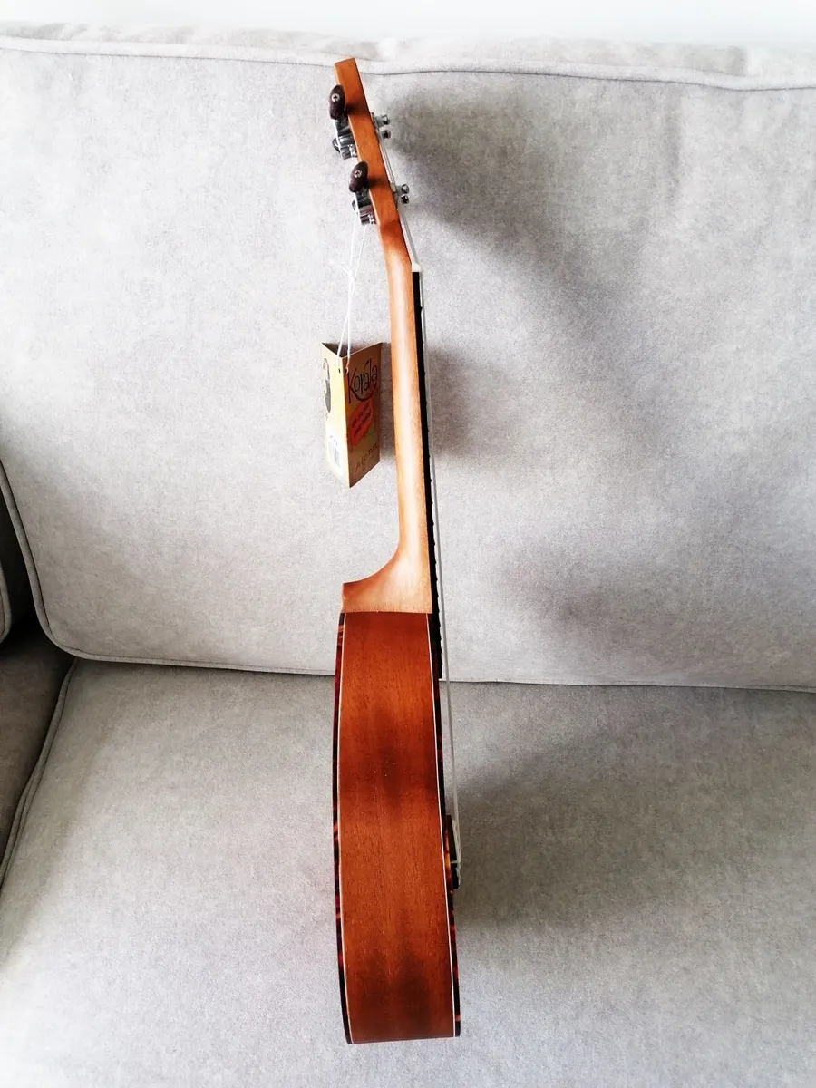 UKELELE - Image 3