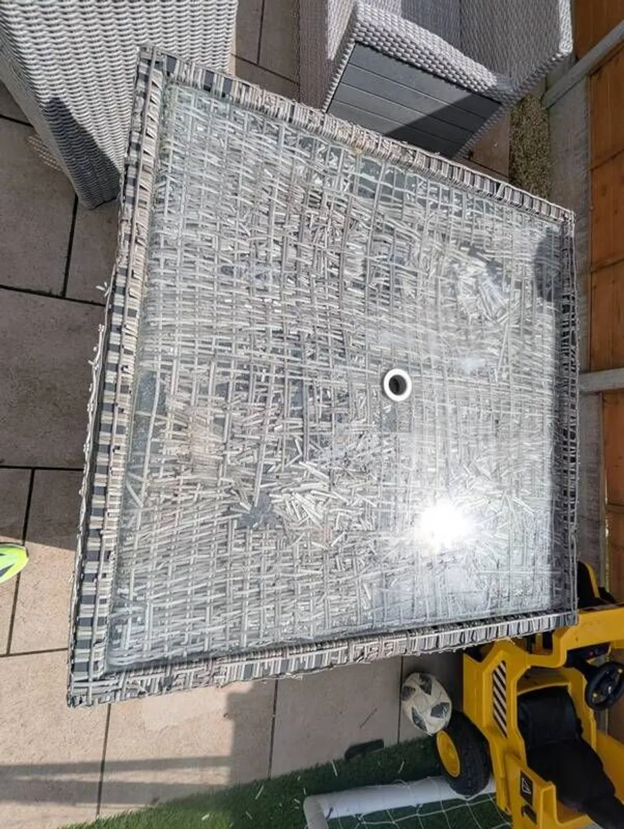 FREE 4 Seat Cube Outdoor Furniture Set with Ceramic Glass Table - Image 4