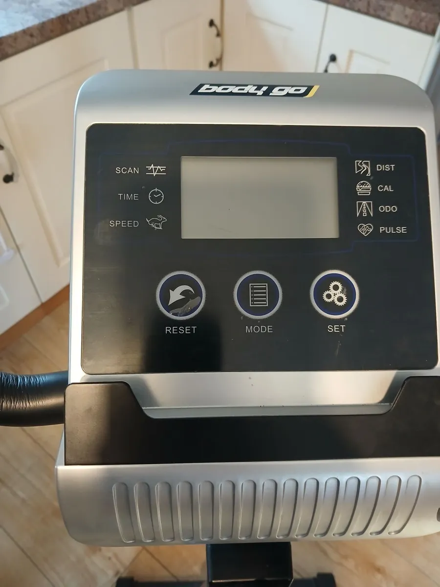 Exercise bike - Image 2