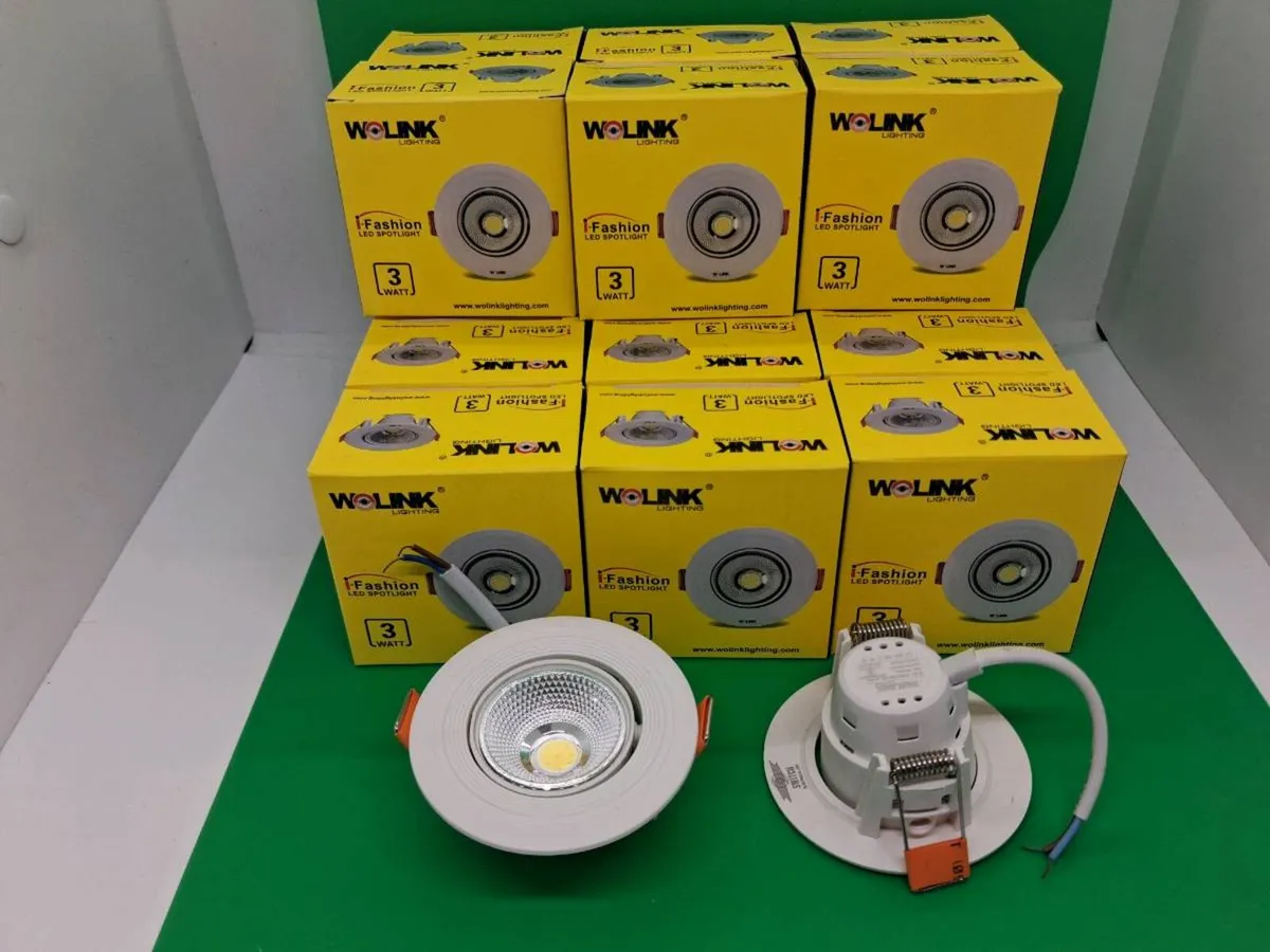 Postage - Pack of 18 x 3 Watt Recessed Led Downlig - Image 1