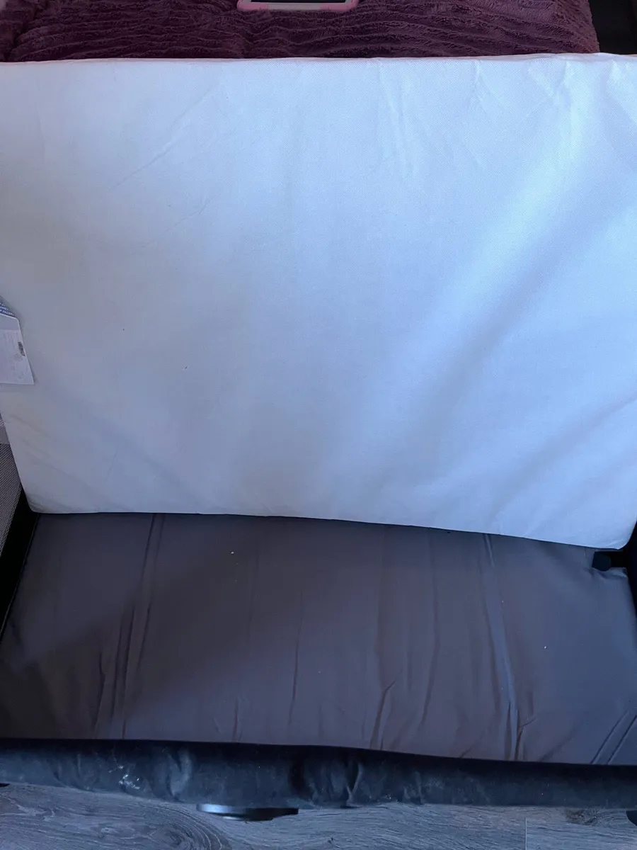 Travel cot - Image 3