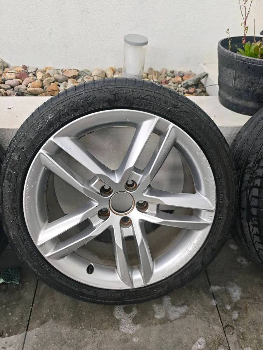 Audi A4 genuine 18 inch alloys - Image 3