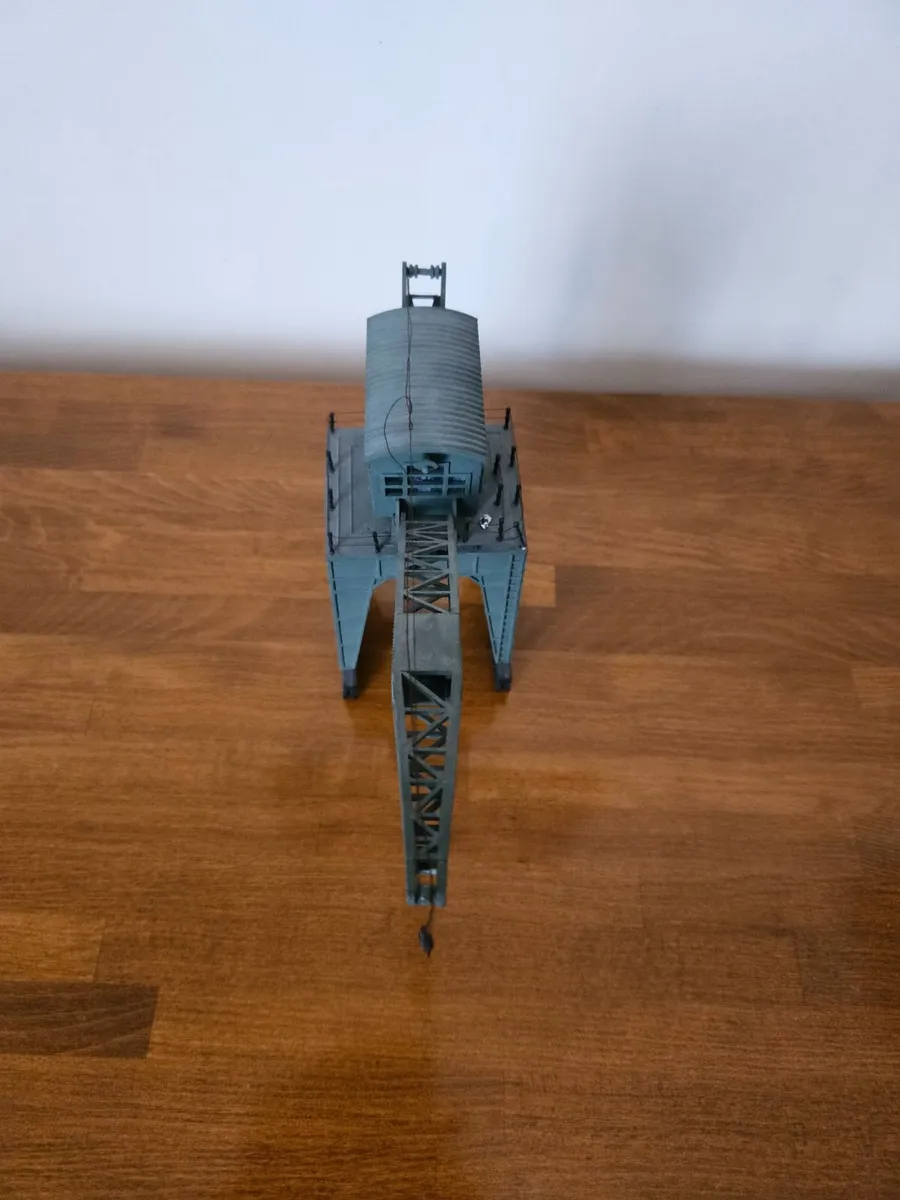 Hornby Airfix OO Gauge Dockside Crane - Image 1