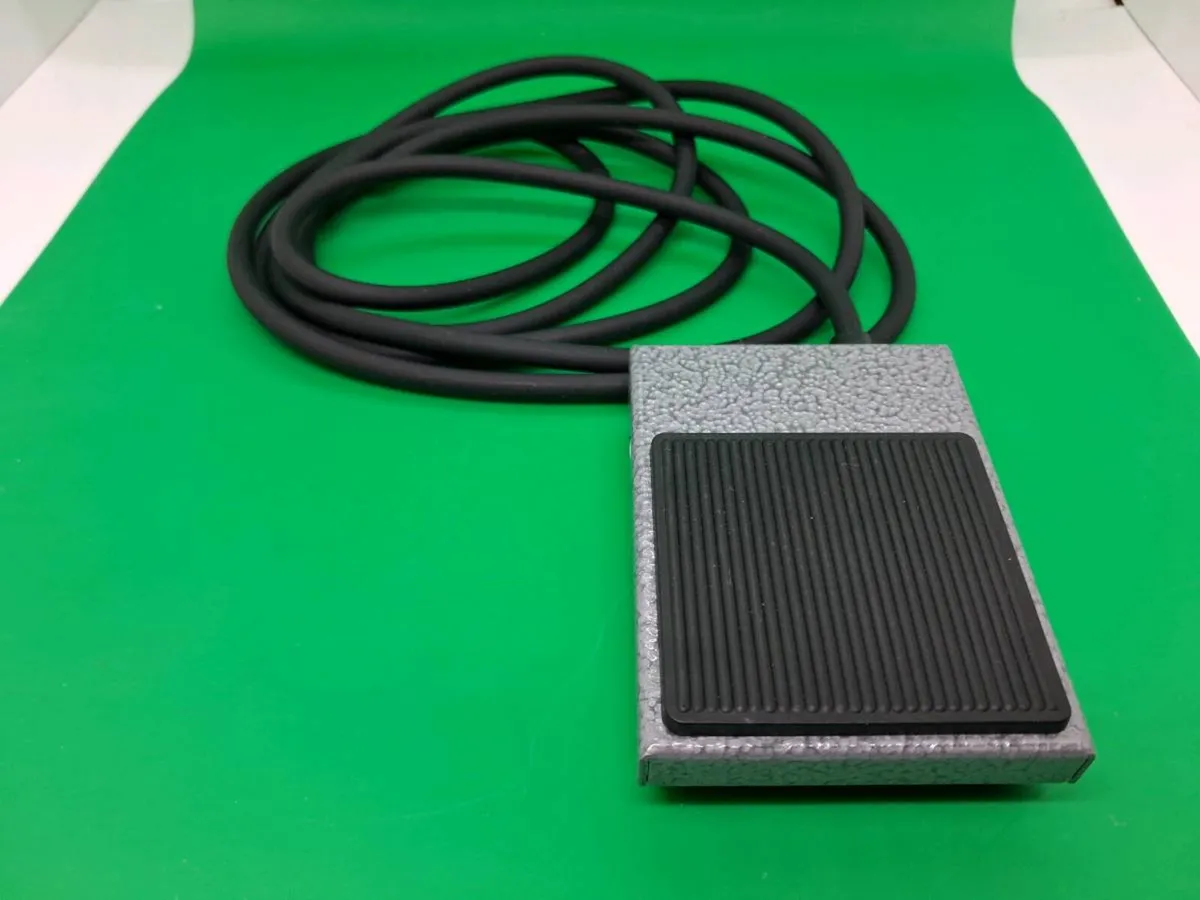 Postage - RS PRO 170 806 Foot Switch Momentary - Image 2