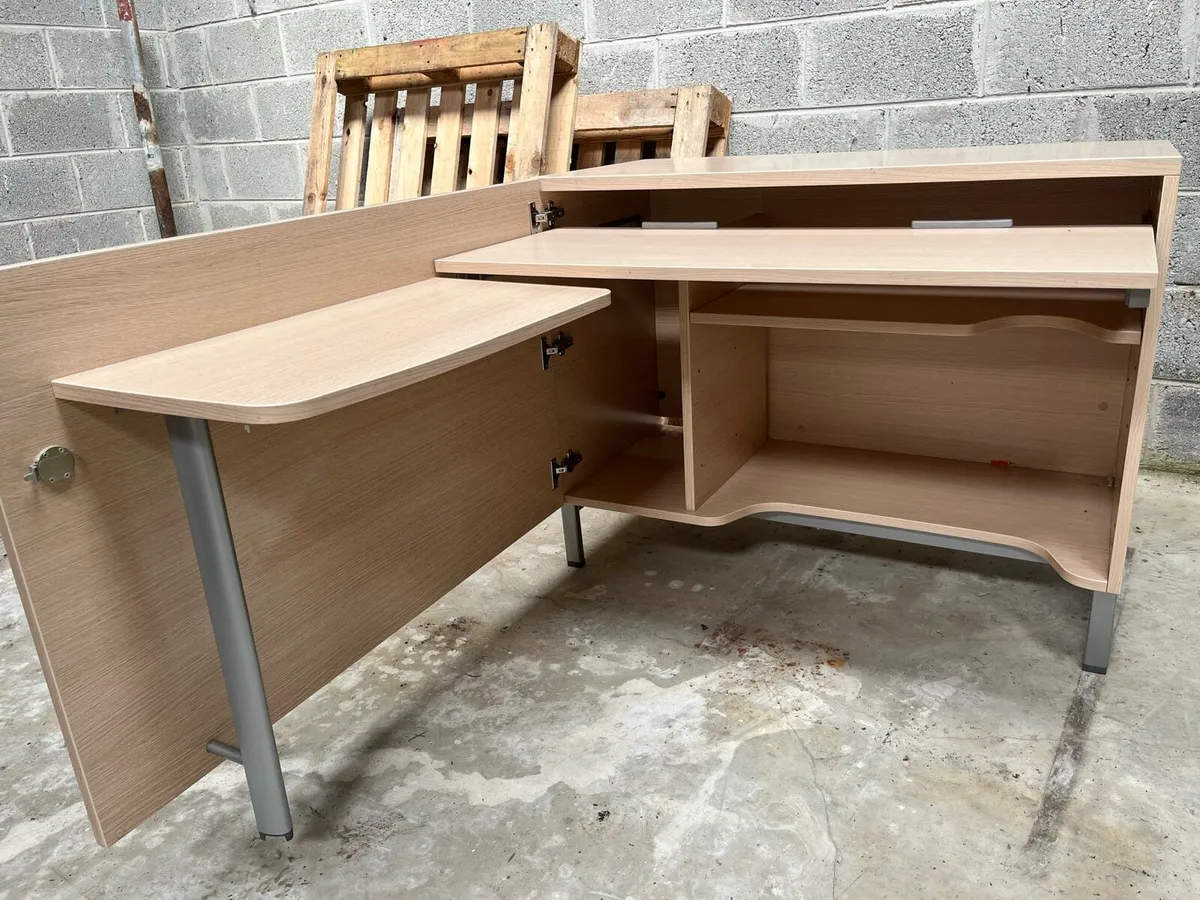 Office desk - Image 3