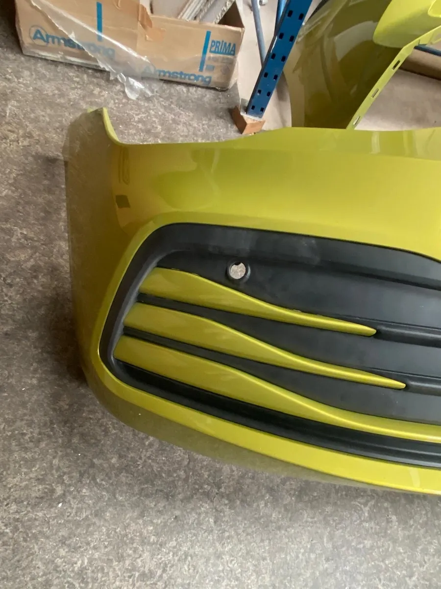 Volkswagen Golf mk8 front and rear bumper - Image 3