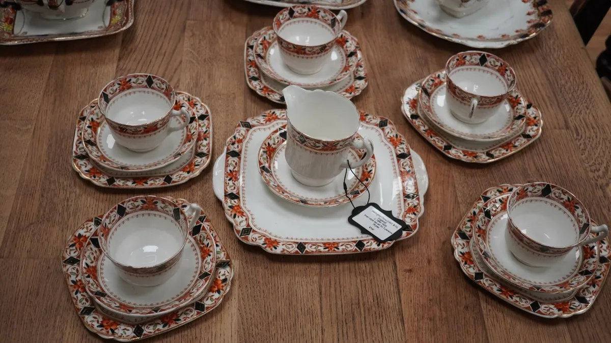 Wellington China Imari Tea Set (18pc) - Image 1