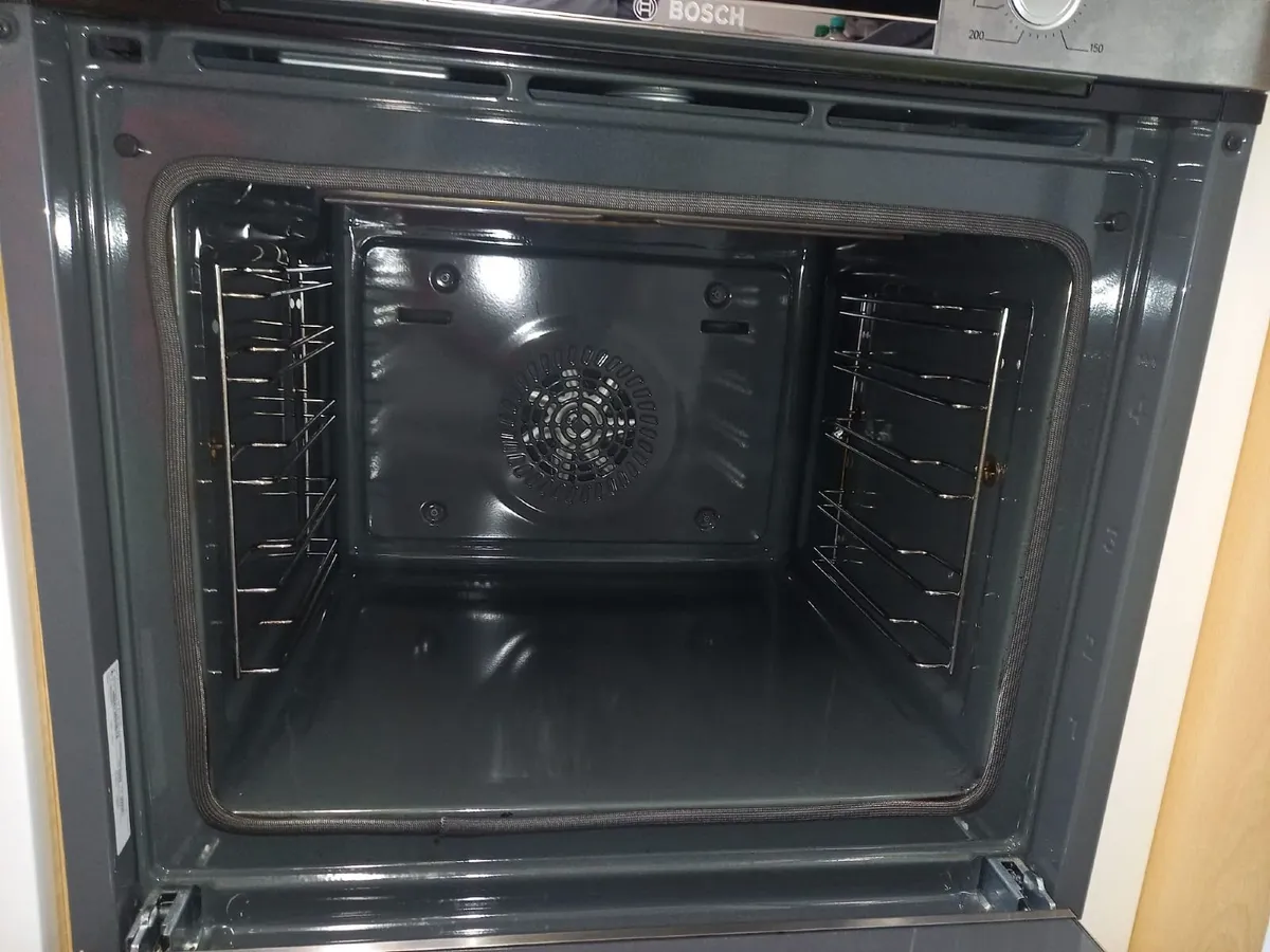 Bosch Single Oven (Pyrolytic Self-Cleaning) - Image 3