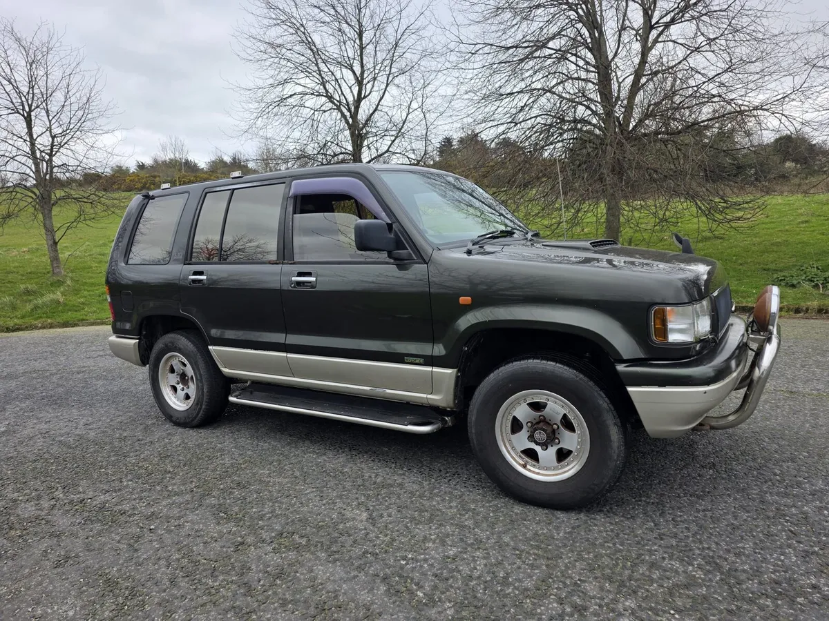 ISUZU TROOPER LOTUS EDITION - Image 2