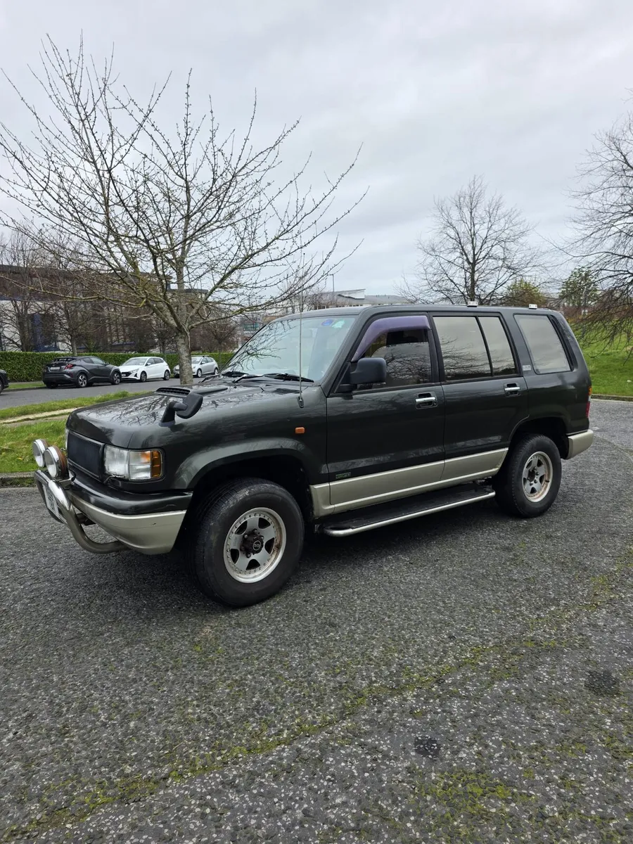 ISUZU TROOPER LOTUS EDITION - Image 3