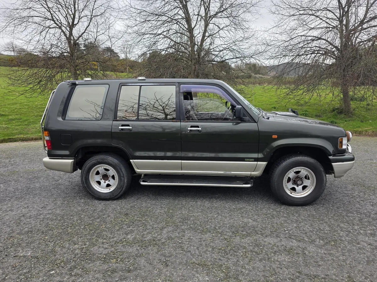 ISUZU TROOPER LOTUS EDITION - Image 4