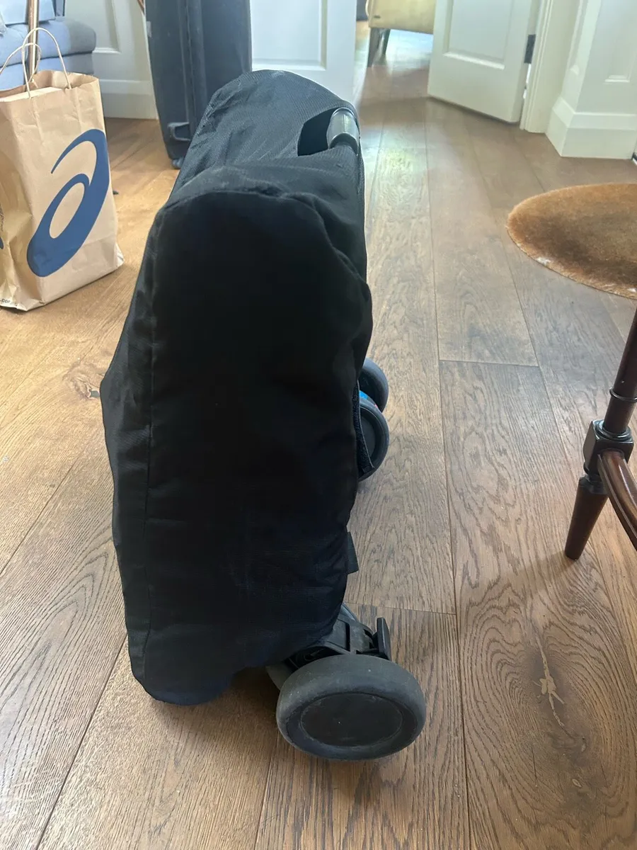 Mountain Buggy Nano travel stroller - Image 3