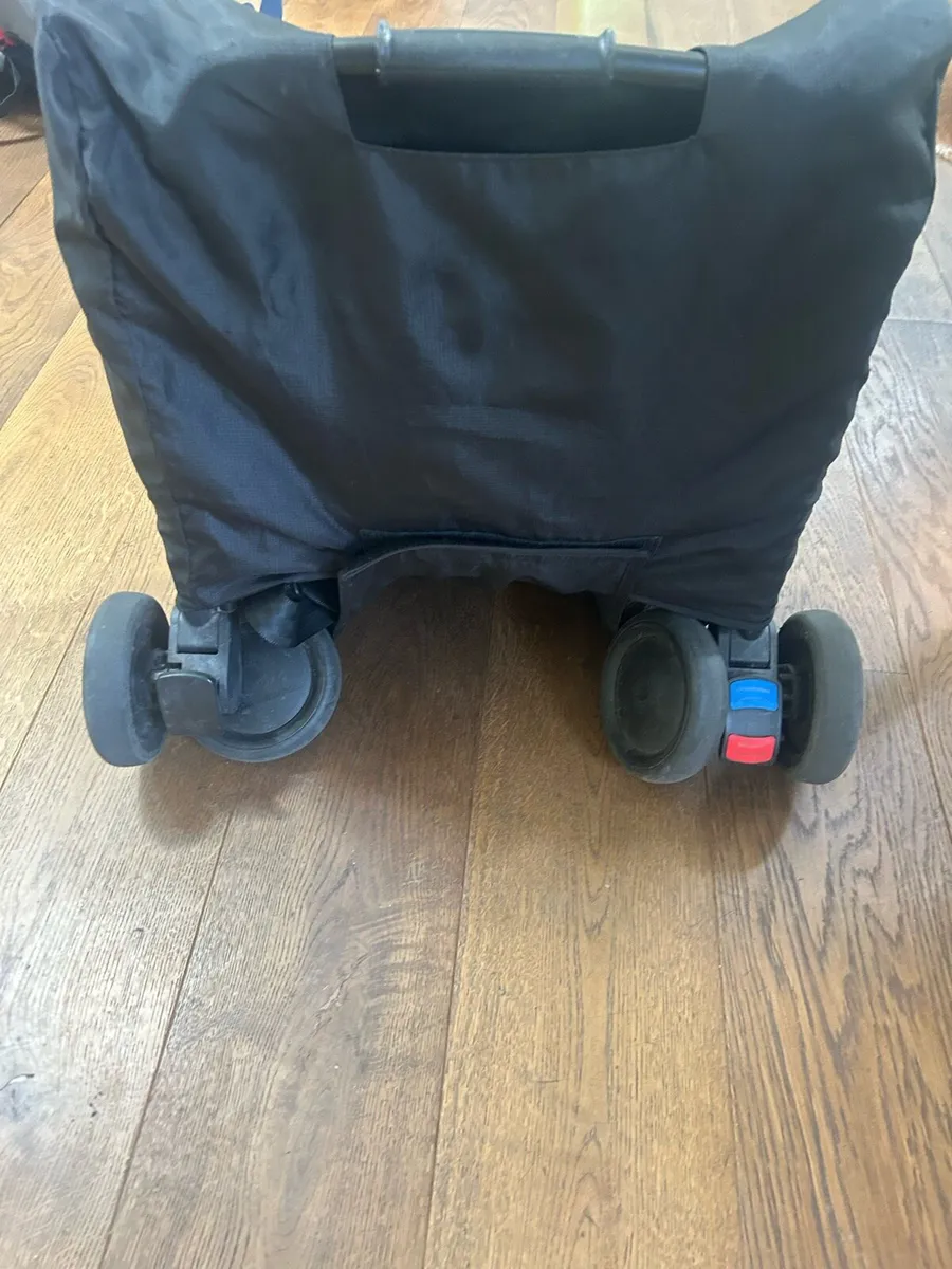 Mountain Buggy Nano travel stroller - Image 4