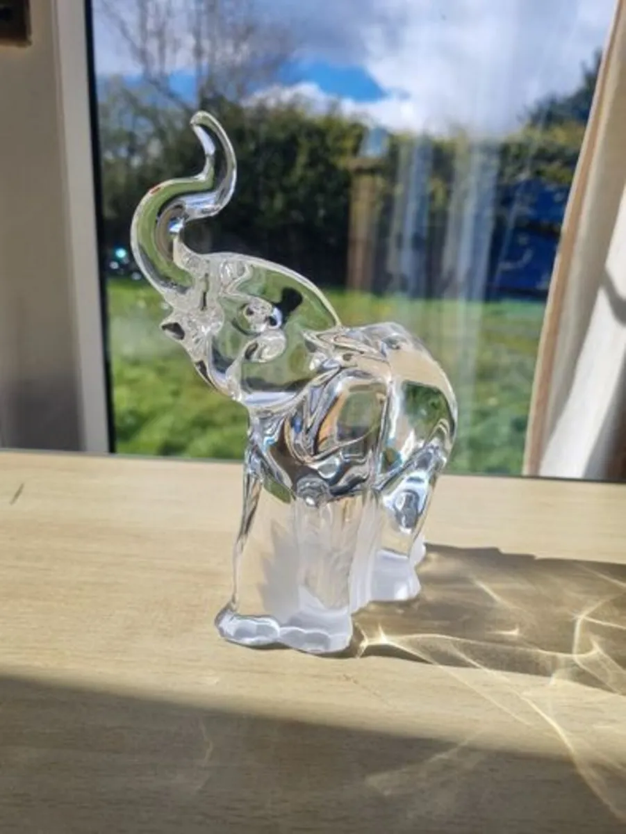 Lenox - a figurine of a standing elephant - Image 2