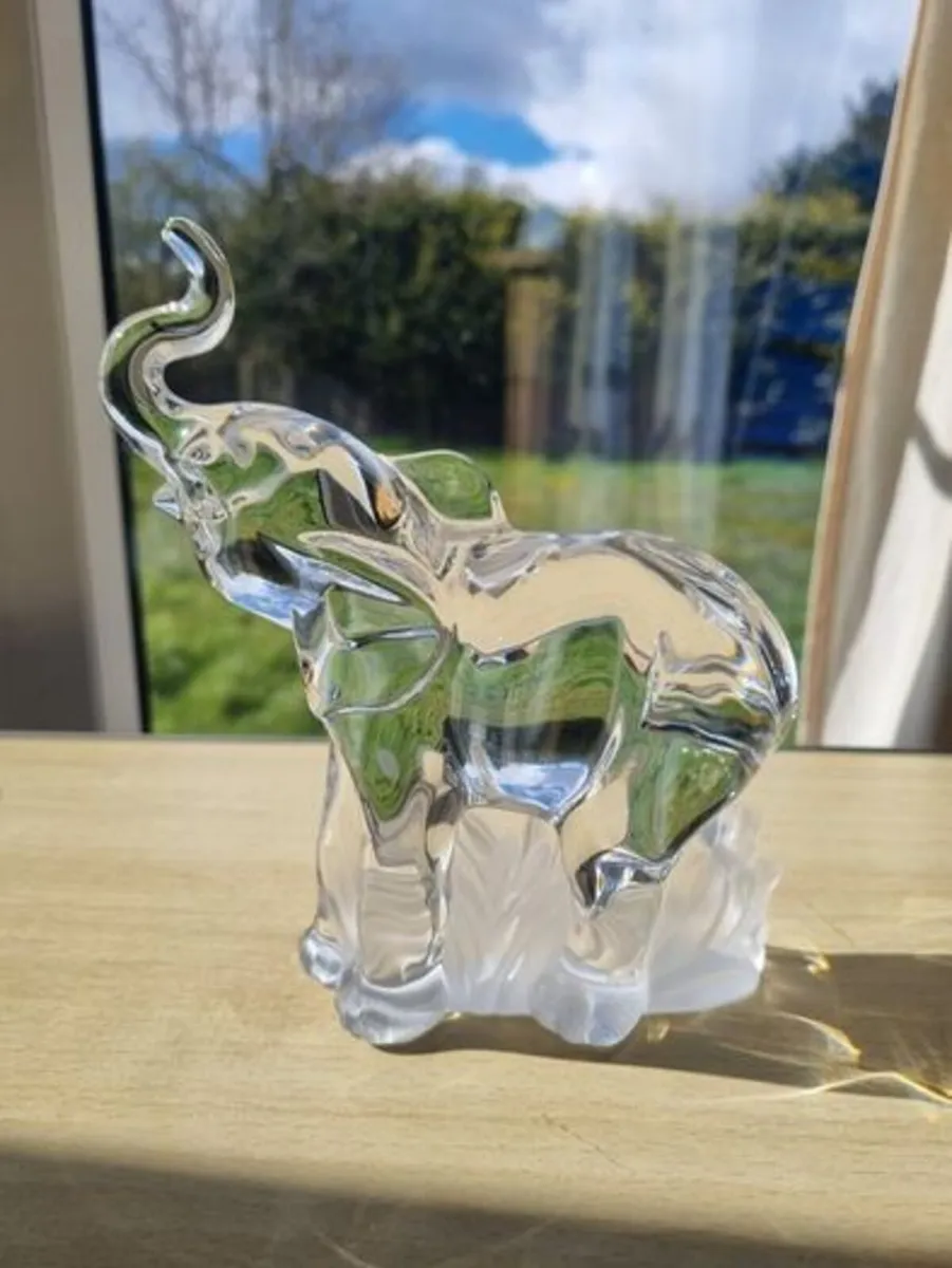 Lenox - a figurine of a standing elephant - Image 3