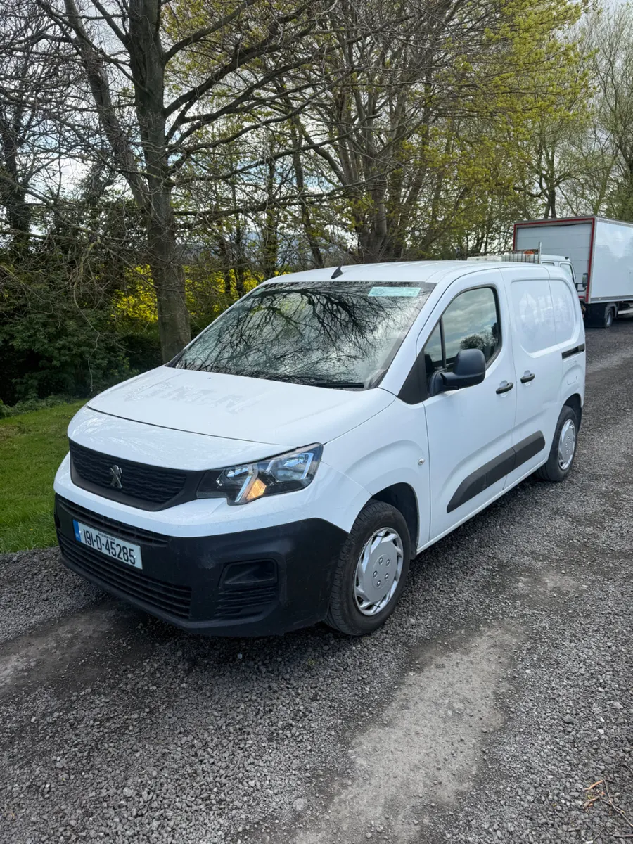 Peugeot Partner 2019 Cvrt 4/2027 - Image 1