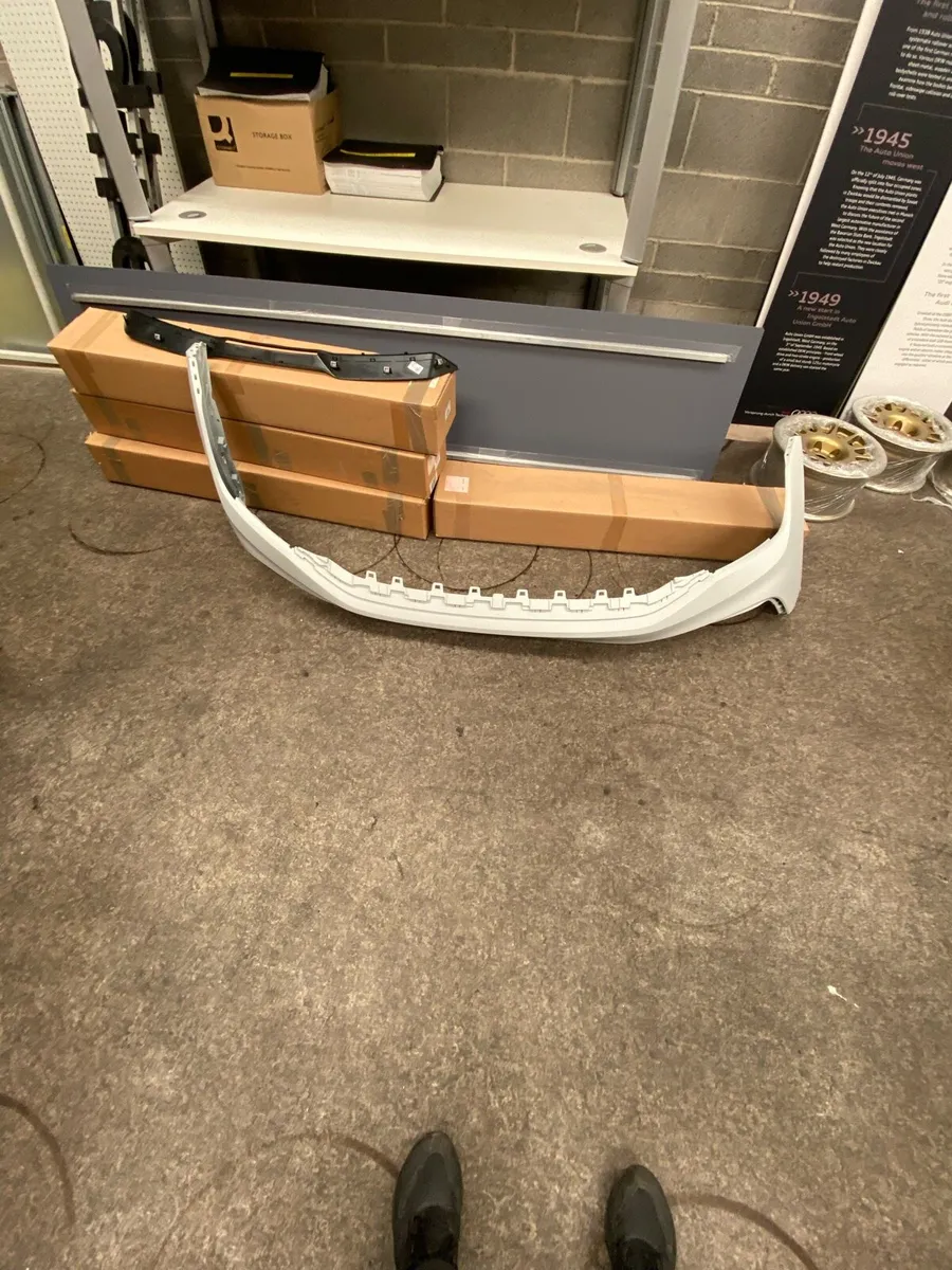 Volkswagen Tiguan front and rear bumper - Image 1