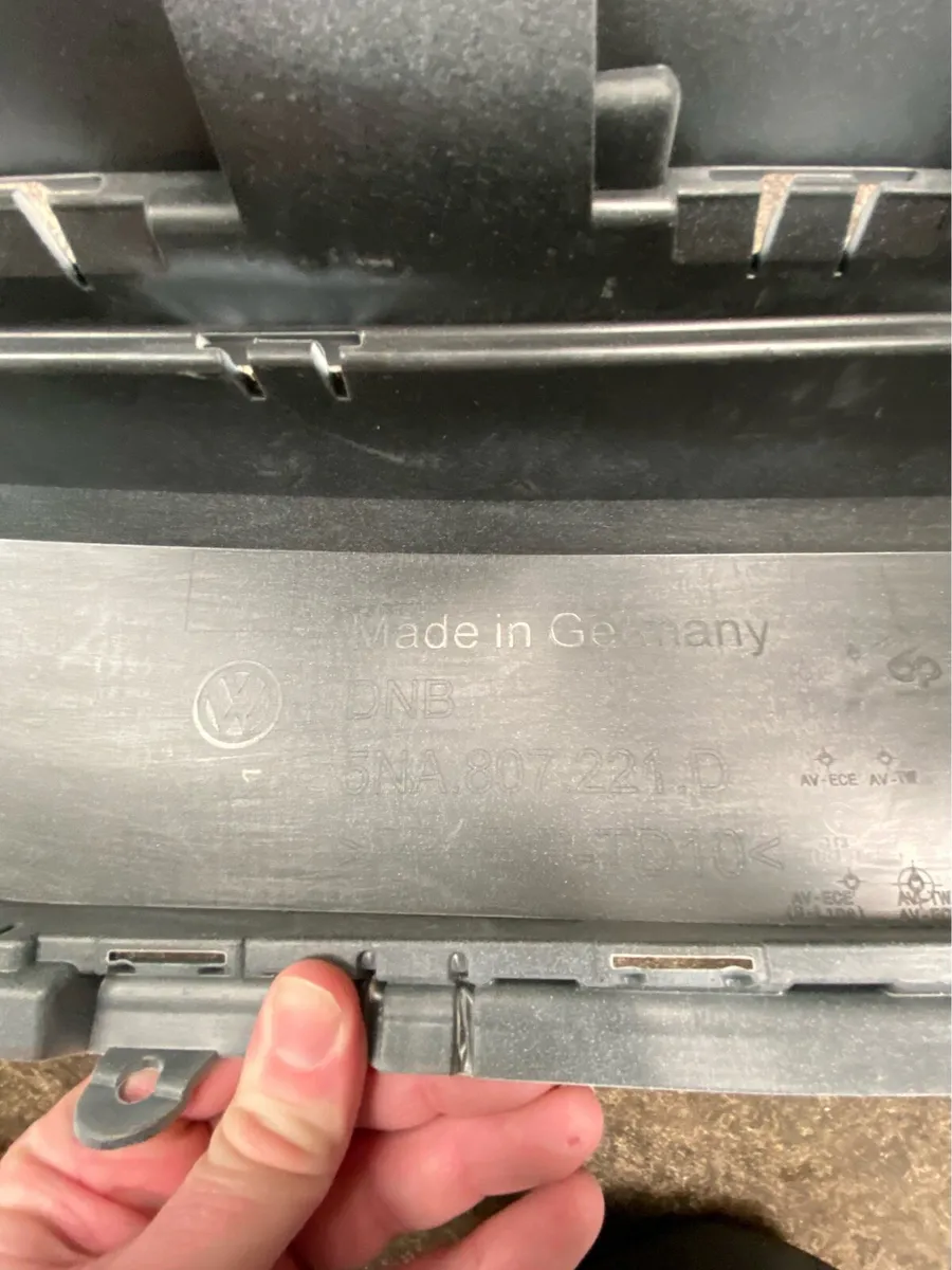 Volkswagen Tiguan front and rear bumper - Image 4