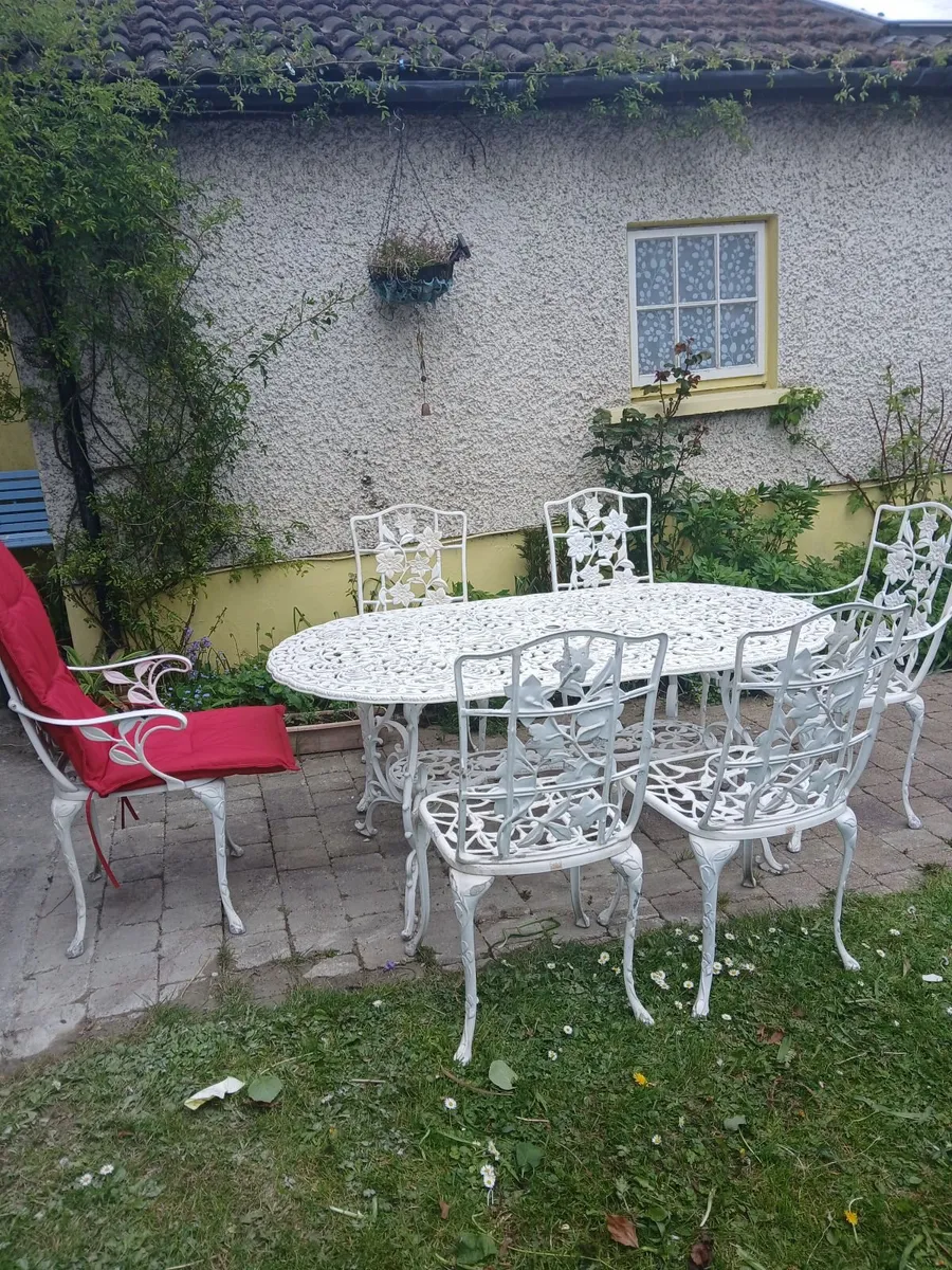 Garden Furniture - Image 3