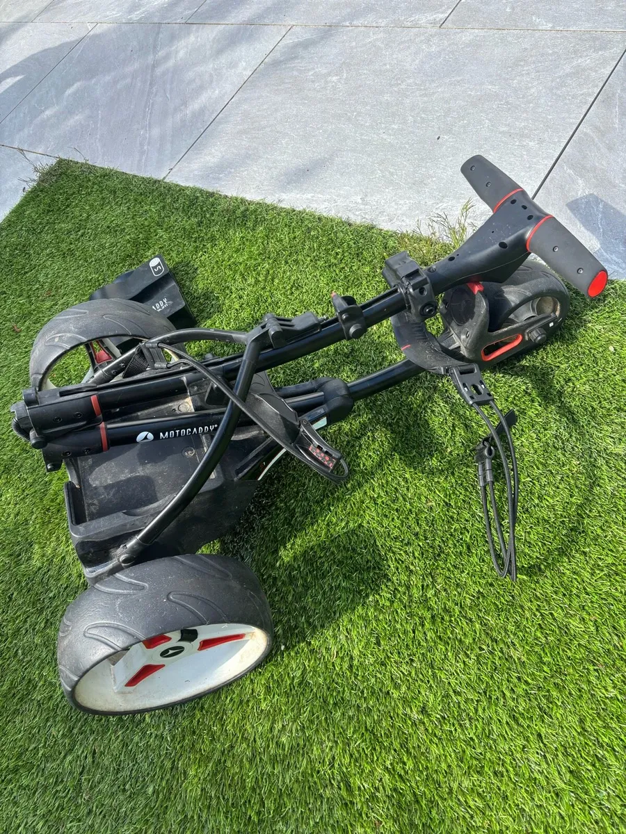 Motocaddy S1 Electric Golf Trolley (Lithium) - Image 3