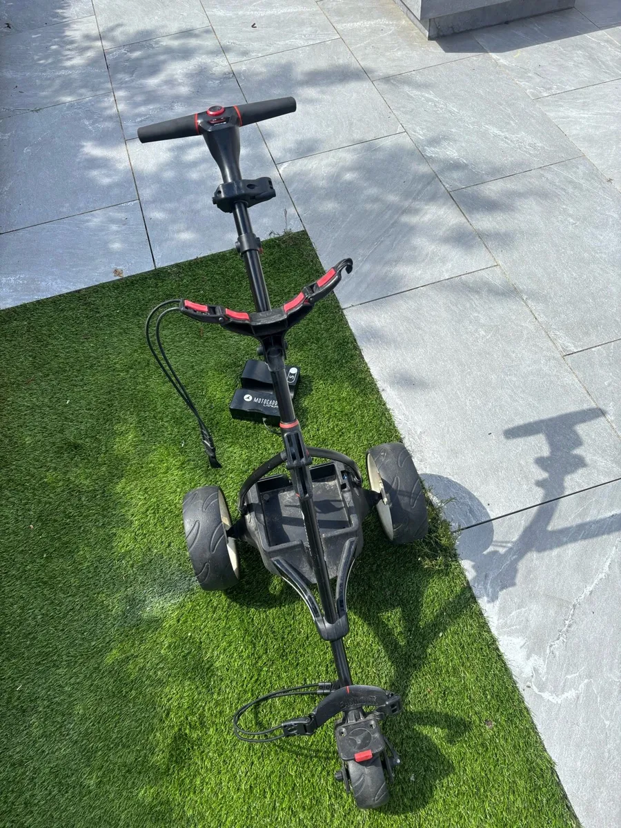Motocaddy S1 Electric Golf Trolley (Lithium) - Image 4
