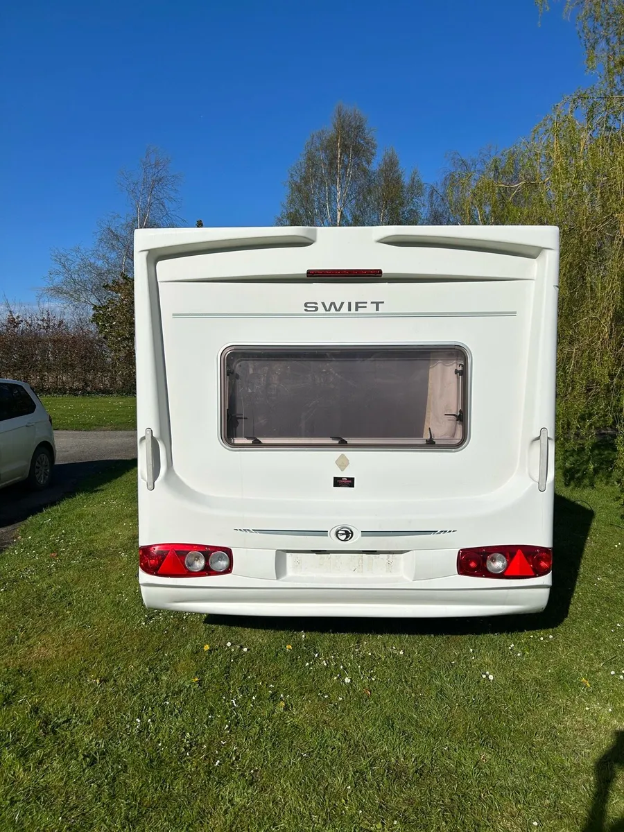 Caravan (5 berth) - Image 3