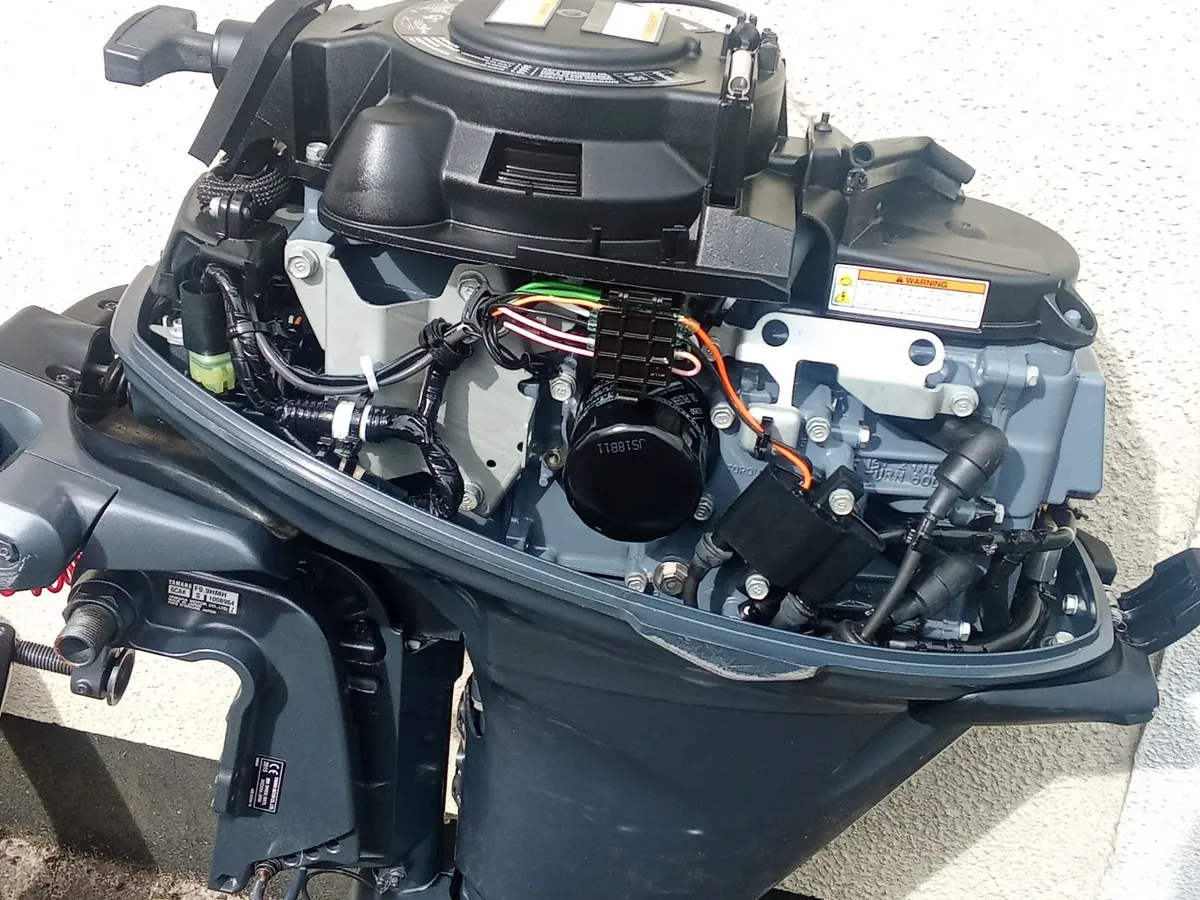 4-stroke outboard YAMAHA-9,9-20 hp - Image 4