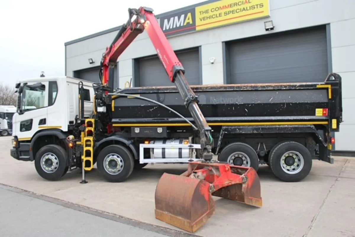 2022 SCANIA P410 XT 8X4 TIPPER GRAB - Image 4