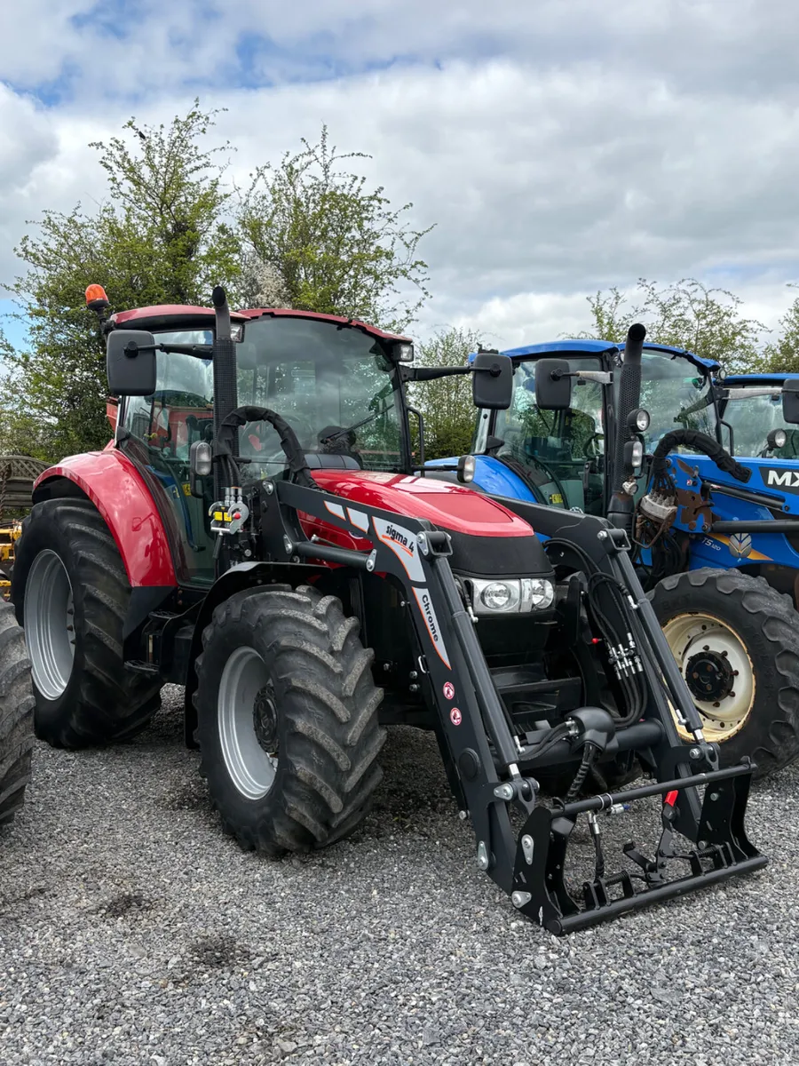 Case Farmall 105U Tractor - Image 1