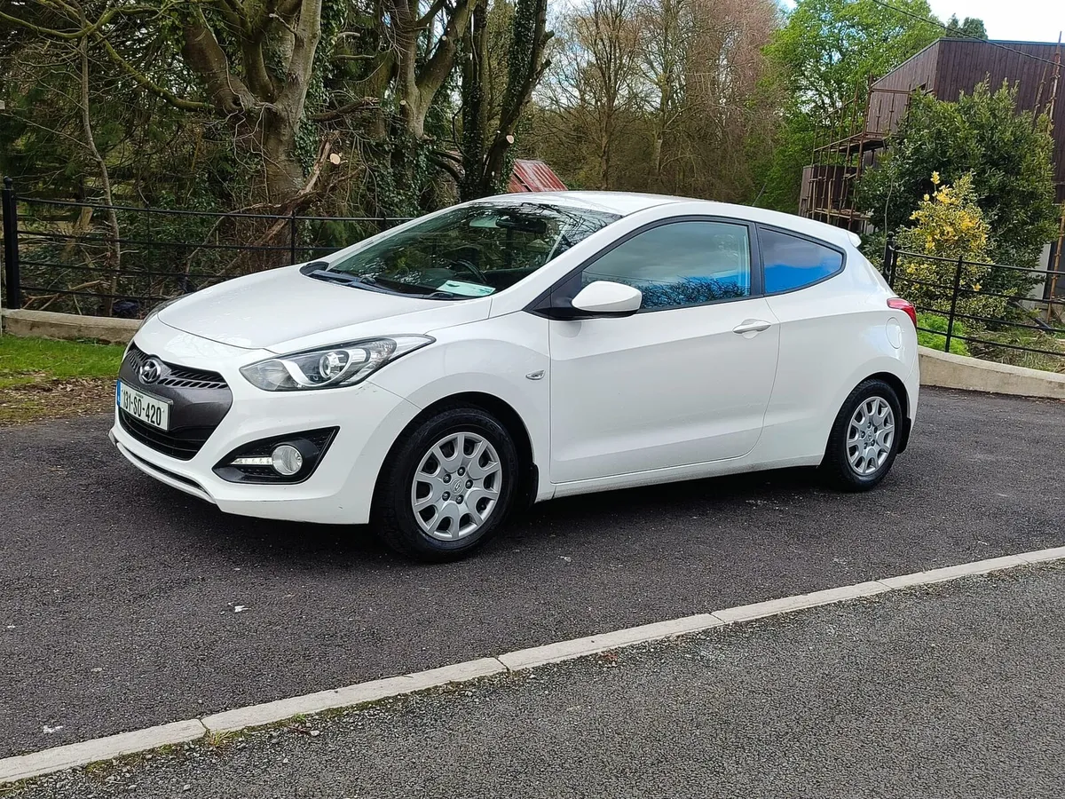2013 hyundai i30 diesel van - Image 3