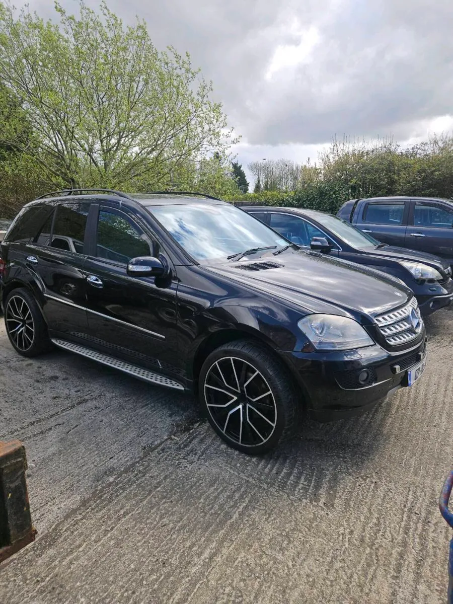 Mercedes ml320 - Image 2