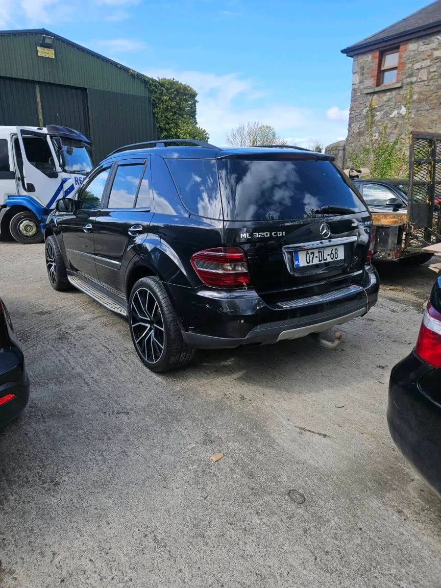 Mercedes ml320 - Image 4