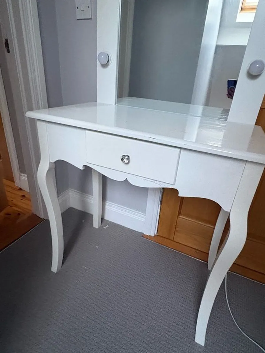 Hollywood Dressing Table - Image 3