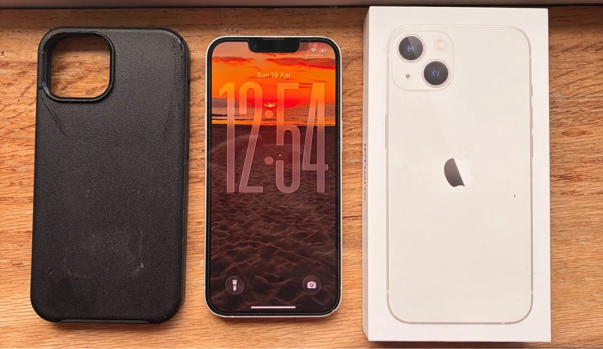 iPhone 13 - Image 1
