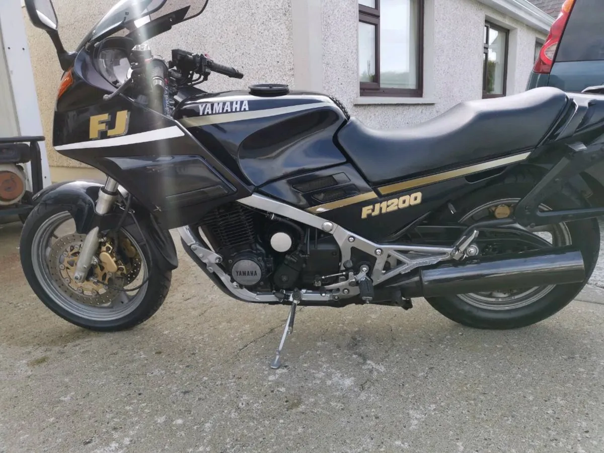 Yamaha FJ 1200, Honda Pacific coast 800 - Image 1