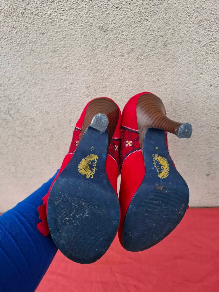 Size 3 ruby shoes heels possible to post - Image 3