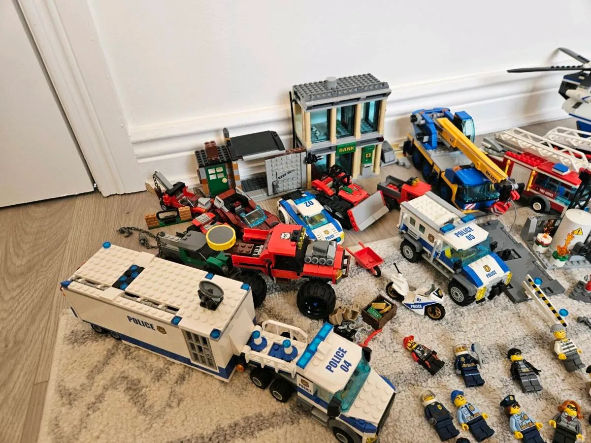 Lego City Lot - Image 3