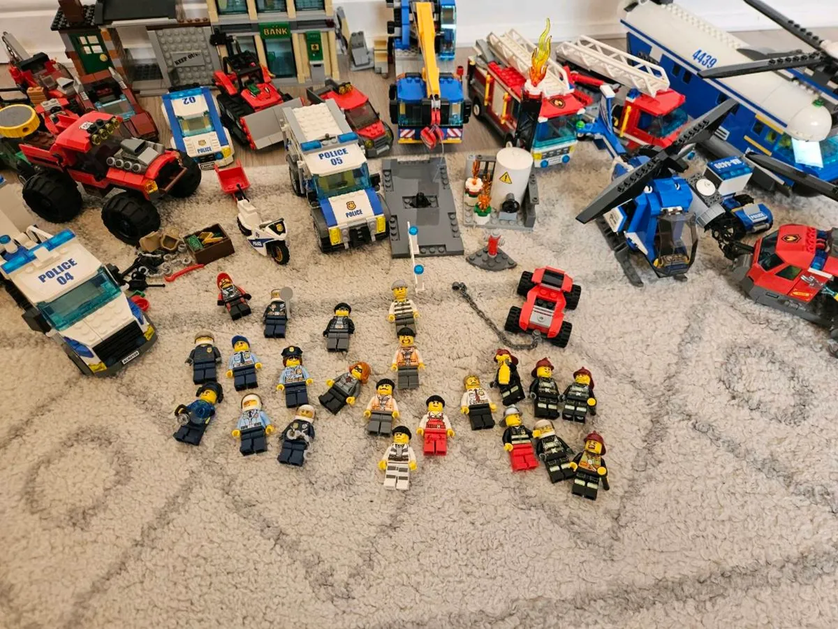 Lego City Lot - Image 2