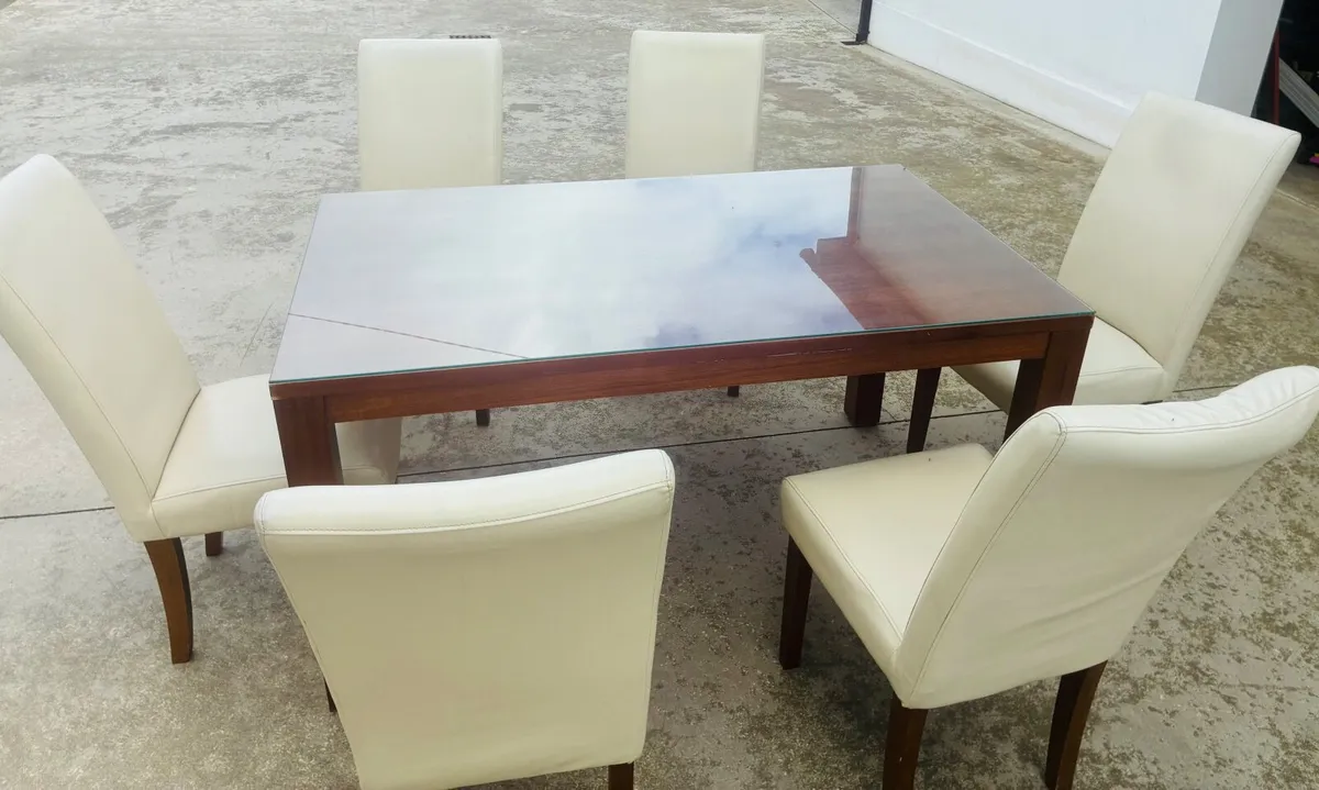 Glass walnut table, 6 chairs and 2 coffee tables - Image 2