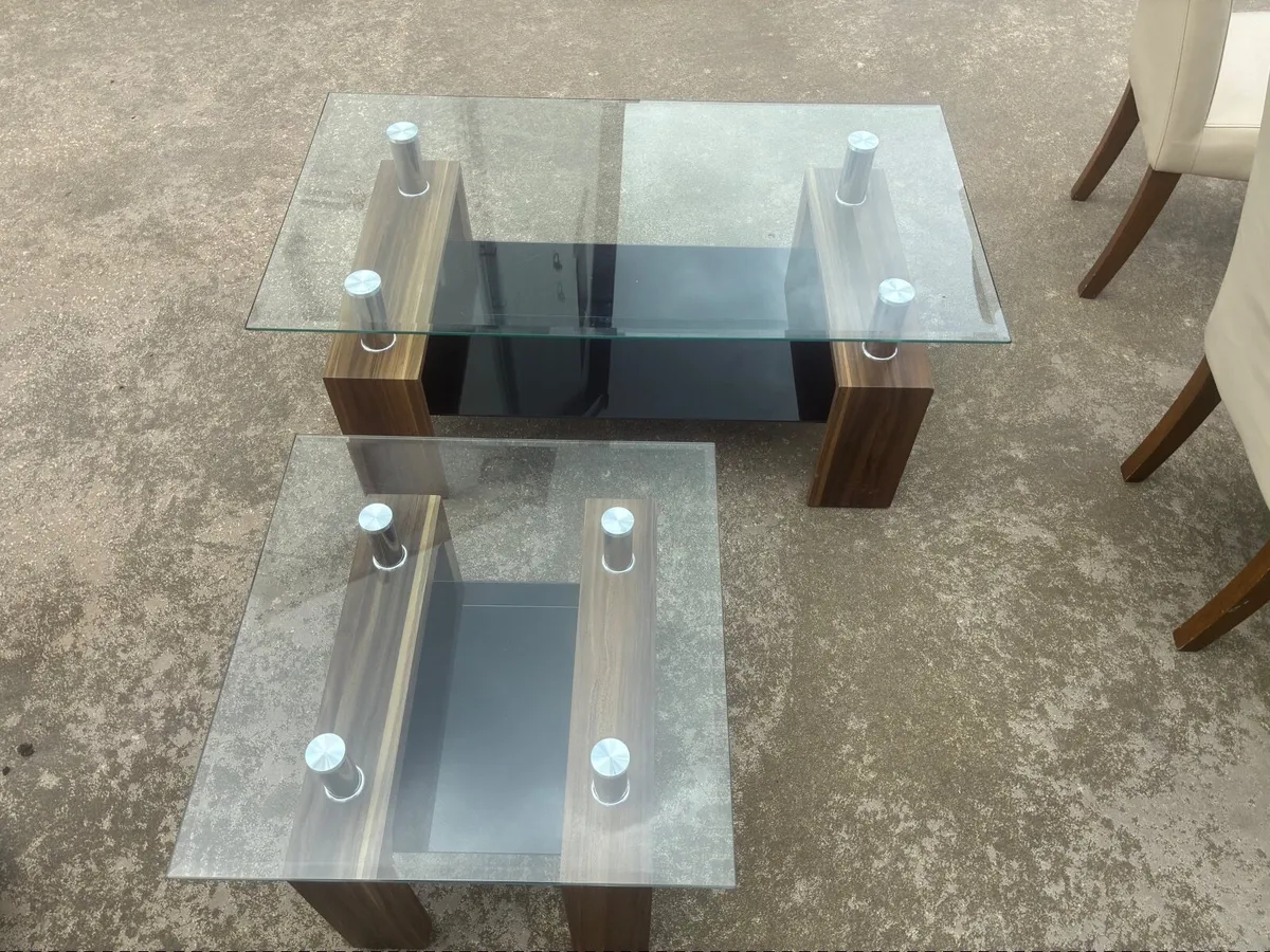 Glass walnut table, 6 chairs and 2 coffee tables - Image 4