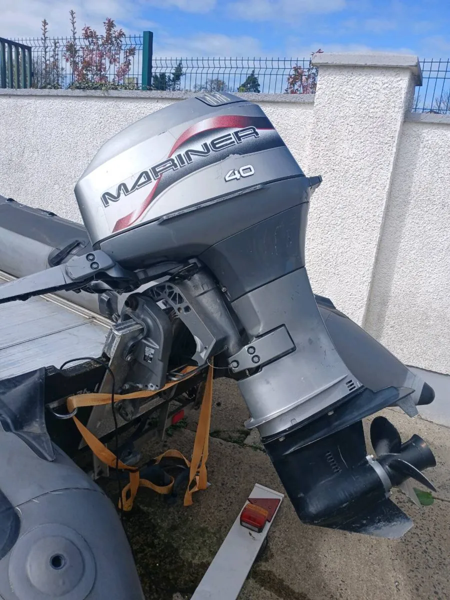 Mariner 40hp outboard motor - Image 1