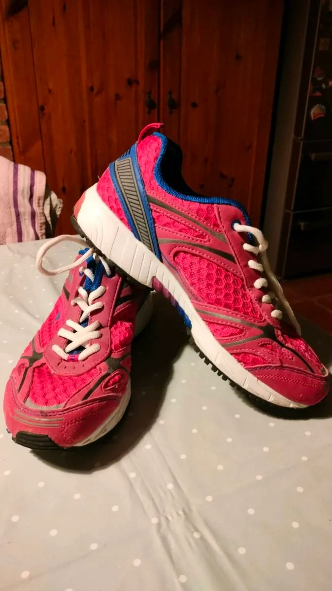 Ladies Crane Runners great condition. Size 5.
€8
C - Image 1