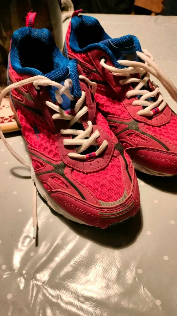 Ladies Crane Runners great condition. Size 5.
€8
C - Image 4